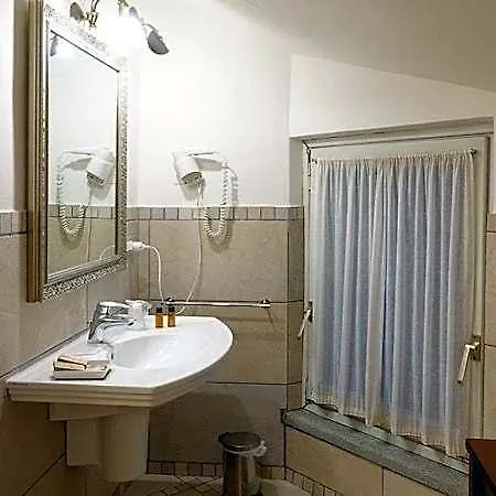 Poggio Radicati De Charme 4* Manta