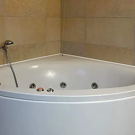 Poggio Radicati De Charme Hotel Manta
