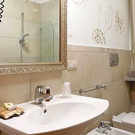 Poggio Radicati De Charme Hotel Manta